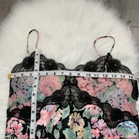 Vintage Victoria Secret Gold Label Floral - Picture 7 of 8